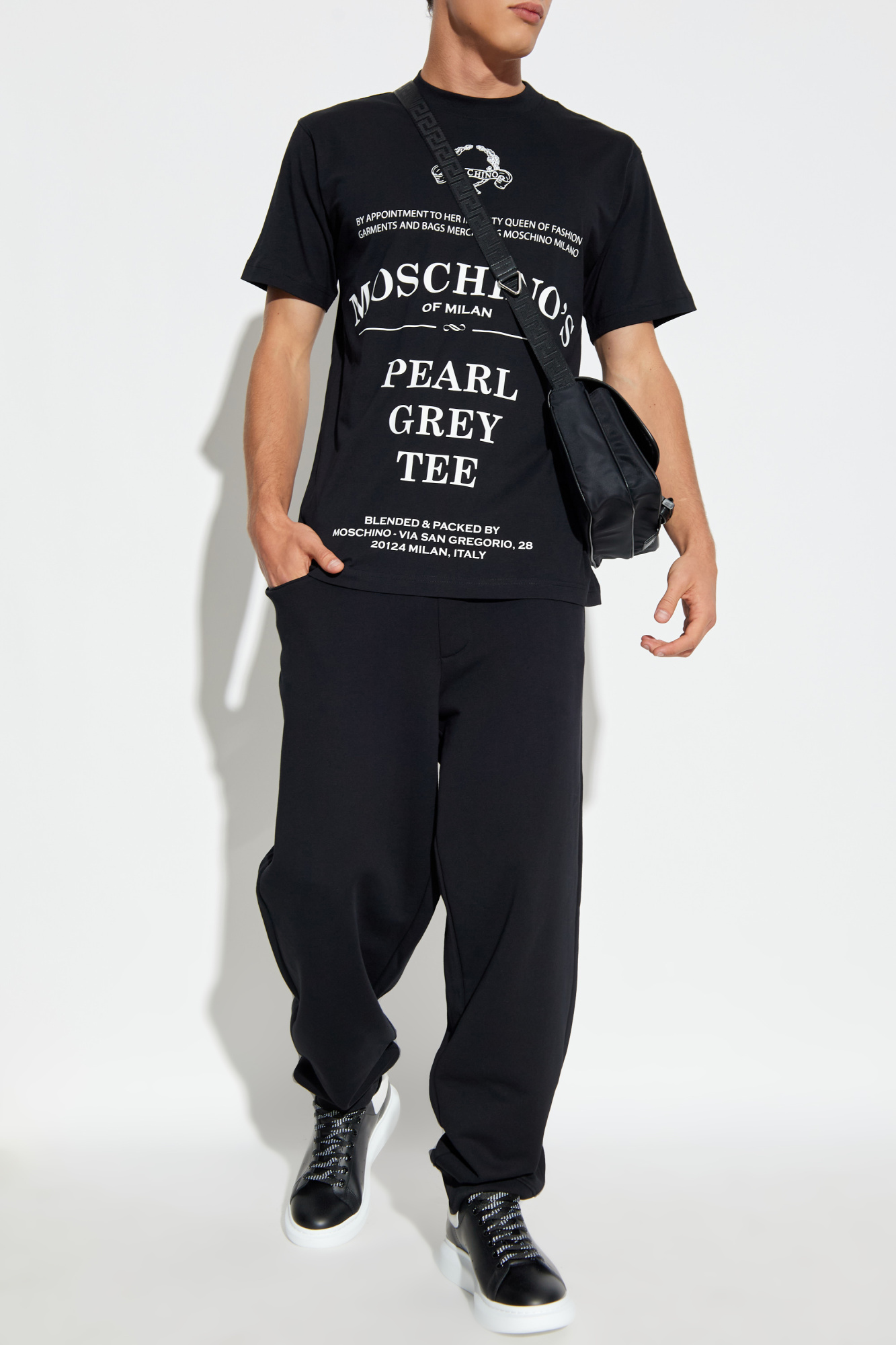 Tシャツ・カットソー Moschino A0716 04411002 Shirts MOSCHINO モスキーノ - レディース Tシャツ・カットソー